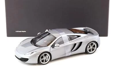 1:18 AUTOart Mclaren 12C Coupè 2011 Argento Metallico 76007 - Immagine 1 di 4