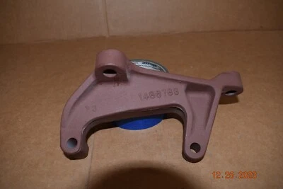 1967 CADILLAC ELDORADO КРОНШТЕЙН КОМПРЕССОРА ПЕРЕМЕННОГО ТОКА 1486783 ВЗОРВАННЫЙ И ЗАГРУНТОВАННЫЙ - Изображение 1 из 4