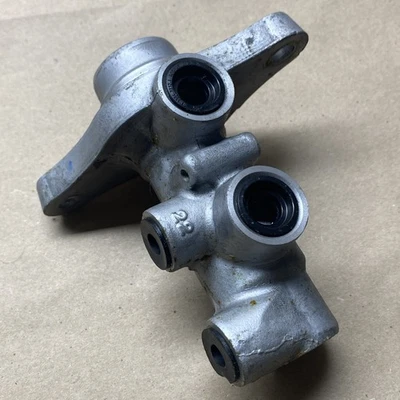 FORD FUSION SPORT 2010 BRAKE MASTER CYLINDER *NO TANK* 26.4152-0008.3 - Image 1 of 4