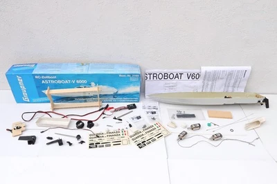 Graupner 2103 Schnellbaukasten RC-Zollboot Astroboat-V 6000 mit 3 Motoren - OVP - Bild 1 von 4