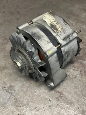 BMW E30 325i 325e 325es M20 Motor Alternator - Image 1 of 3