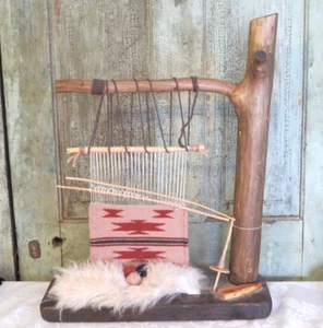 Primitive Vintage Southwestern Rug Weaving Loom Display 23" tall Lodge Decor - Picture 1 of 9