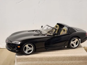 DURAGO VIPER RT/10 DODGE 1:18 SCALE DIECAST MODEL CAR MADE IN ITALY HEAVY 9.5" - Picture 1 of 24