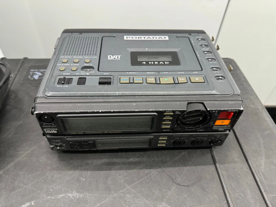 HHB PDR 1000 TC  Portadat Professional DAT Recorder - Image 1 of 4
