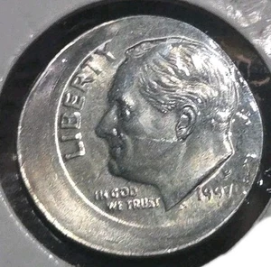 1997-P BU Roosevelt Dime/Error/Off-Center 15% - Picture 1 of 2