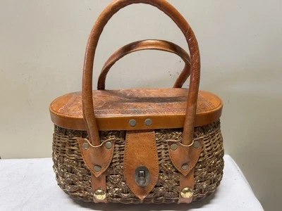 Cesta cubo Nantucket de mimbre creel/pesca/asasas dobles y tapa de cuero tostado Foto 1 de 4