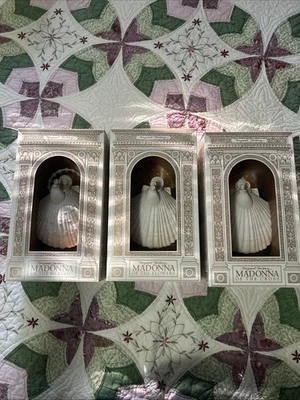 Margaret Furlong 1999 VTG Limited Edition Madonna of the Flowers, Heavens, Cross - Imagem 1 de 4