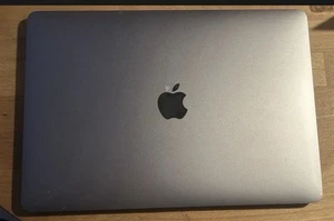 Apple MacBook Pro 13 Zoll (512GB SSD, 5,00GHz), Laptop. - Bild 1 von 8