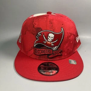 Nueva Era 9Fifty SnapBack NFL Tampa Bay Bucaneros en el Campo Sombrero tinte - Imagen 1 de 5