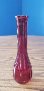 Ribbed Ruby Red Vase - Picture 1 of 6