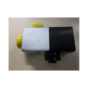 ANGLE VALVE - Picture 1 of 2