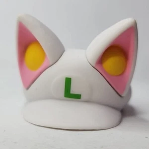 2012 New Super Mario Bros 2 1" Luigi White Tanuki Raccoon Hat Bottle Cap - Picture 1 of 3