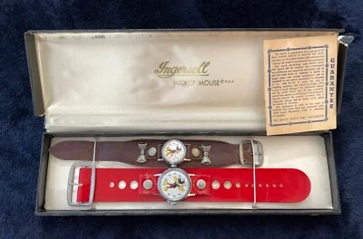 DOS RELOJES DE PULSERA MICKEY MOUSE EN CAJA INGERSOLL / Necesita un servicio Foto 1 de 4