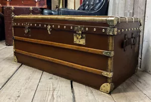 Beautiful large 1920s vellum trimmed French steamer extra large European trunk - Picture 1 of 10
