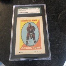 1970-71 OPC/Topps Sticker Stamp Gordie Howe-HOF- DETROIT RED WINGS SGC 50 