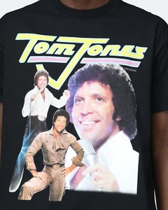 Tom Jones In Concert Shirt Short Sleeve Black Unisex S-234XL - Picture 1 of 2