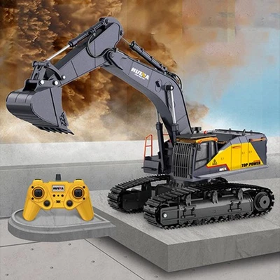 HUINA Toy 1/14 592 RC Tracked Excavator Car Model Vehicle Gift 2.4G Radio Light - Image 1 of 4
