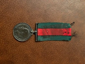 WWI British Officers' Sterling Silver War Medal George V 1914-1918 w/ Ribbon - Picture 1 of 6