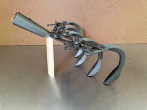 Nice Vintage 5-TINE FARM CULTIVATOR RAKE GARDEN HAND TILLER Adjustable - Picture 1 of 16
