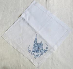 6 Servietten blau bestickt 34 x 36, Fachwerkhaus, Kirche, Störche, Trachtenträge - Bild 1 von 7