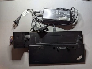 ThinkPad Ultra Dock USB 3.0 90W 40A2 With 135w AC Adapter - Picture 1 of 2