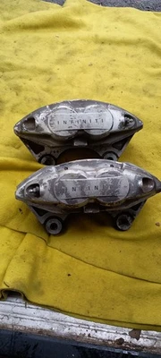 08-20 Infiniti G37 Q50 Q60 Akebono 4502 Front Left and Right Brake Caliper Set  - Image 1 of 4