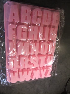 Silikon Backform für Alphabet Buchstaben Premium Backmatte  pink neu - Bild 1 von 3
