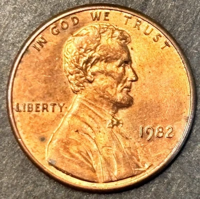 1982 Small Date Zinc Lincoln Memorial Penny - No Mint Mark DDR - Error Coin - Image 1 of 4