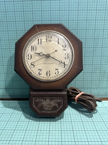 Vintage GE General Electric Kitchen Wall Clock-Model # 2128 Works! Cover
