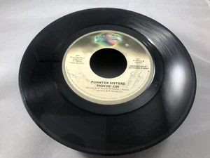 Pointer Sisters – He's So Shy / Movin' On - 1980 Planet 45 RPM Record - VG - Bild 1 von 7