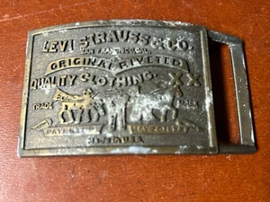 VINTAGE 70er Jahre LEVI STRAUSS & CO. ORIGINAL GENIETETE MESSING GÜRTELSCHNALLE - Bild 1 von 2