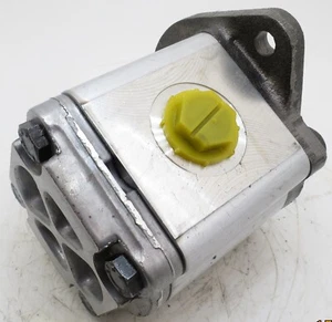 New Hydraulic Pump made to fit 653 Bobcat With 5/8" 9 Tooth Shaft - Picture 1 of 2