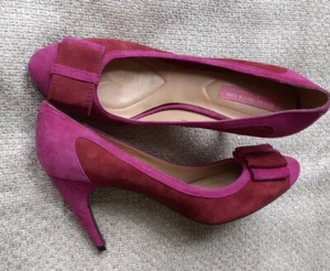 Isaac Mizrahi Isleah 7,5 Women Suede Leather 3+ Heel Pumps Hot Pink & Maroon Bow - Picture 1 of 24