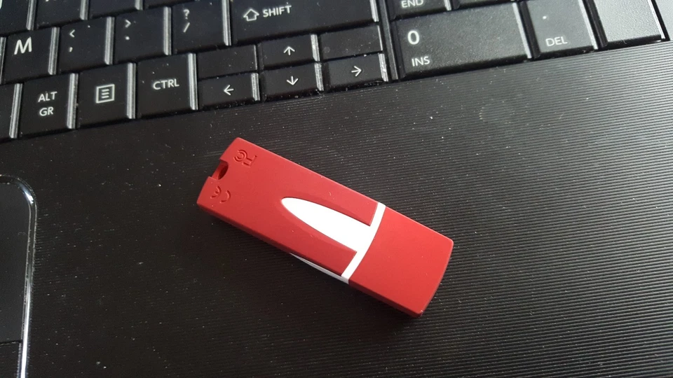 TESOM_vA0 Software Application (RS232 Virtual Terminal for console ports) - Image 1 of 4