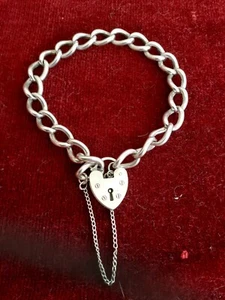 Vintage Silver Curb Link Heart Lock Bracelet - Picture 1 of 3
