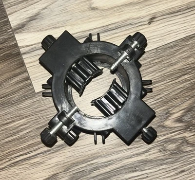 Flash Light Softbox Mount Adapter Convertor for Photography 6inx5in With 8 Legs - Image 1 of 4