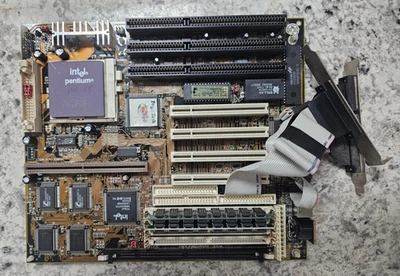 Placa madre Intel Pentium y 16mb vintage retro para juegos buena i430VX Socket 7 AT Foto 1 de 4