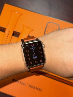 Apple Watch Hermes Serie 8 GPS + Celular, 45mm Plateado Caja Acero Inoxidable Foto 1 de 4