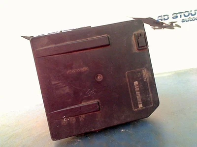 BOITIER FUSIBLES Renault Kangoo Express (FW) 2010 8201044238 Foto 1 de 4