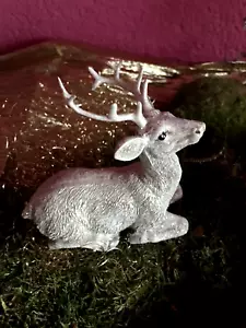 Hirsch Rentier Dekofigur Rehbock Wild Herbst Weihnachtsdeko weiß 12 cm geeist - Bild 1 von 3