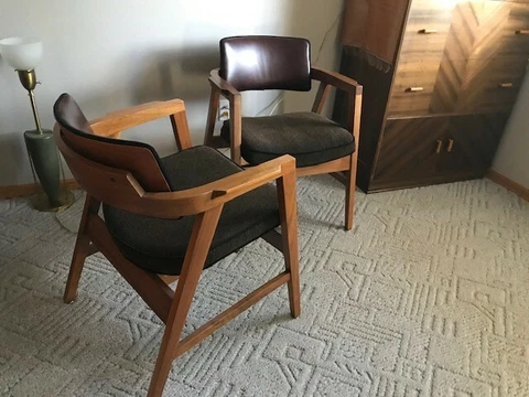 Mid-century modern vintage chairs. Gorgeous, quality furniture! Cover