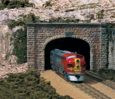 NEW Woodland Scenics HO Scale Tunnel Cut Stone Double Portal C1257 - Image 1 of 4