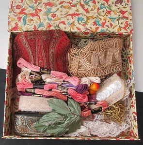 FEINE FLORENTINISCHE BOX MIT SPITZENBORTEN BAND GEHÄKELT FRANZÖSISCHE STICKEREI KNÄUEL PLUS - Bild 1 von 9