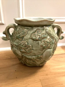 Pottery Planter Light Green Fruit Leaves 3D - Picture 1 of 6