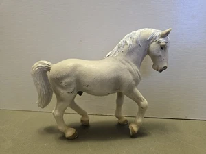 Schleich Horse Cream White Stallion Collectable Figure 2004 Retired Germany - Picture 1 of 7
