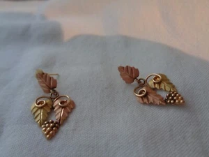 14kt Gold Leaf Pierced Earrings - Picture 1 of 6