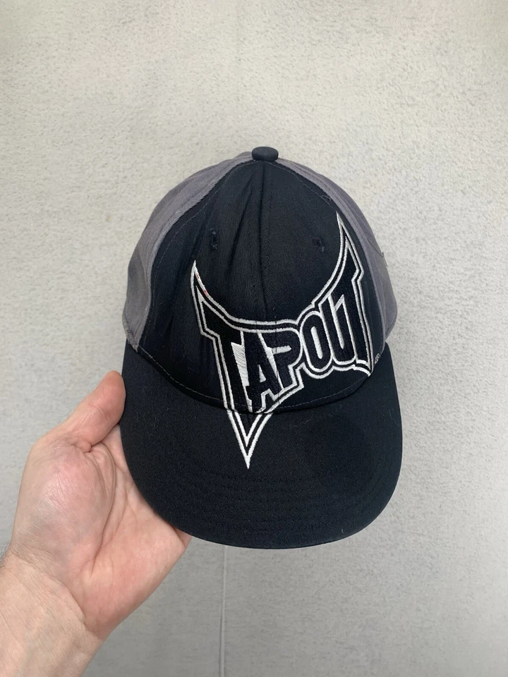 Gorra de béisbol Tapout Tek Flex Trucker para hombre talla L\XL negra gris logotipo llamativo Foto 1 de 4