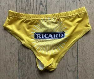 Culotte Lingerie Femme Ricard Jaune Logo Soleil Taille M 38-40 Plage Neuve OM - Foto 1 di 3