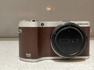 Samsung  NX300 20.3 MP Digital SLR Camera - Brown - FAULTY Body Only - Picture 1 of 12