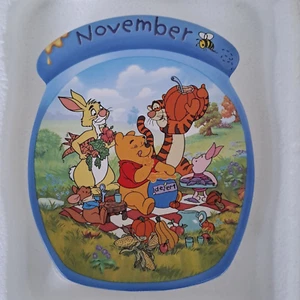 Winnie Puuh Das ganze Jahr durch Teller November Zertifikat Echtheit - Bild 1 von 5